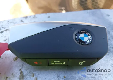 2025 BMW Ix xDrive50 z USA, uszkodzony, nr VIN WB523CF03SCT07734